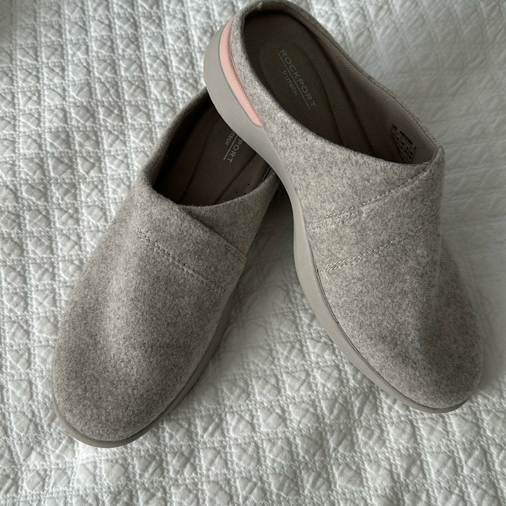 Rockport Trutech machine washable Grey size 7.5 women’s slip on shoes
